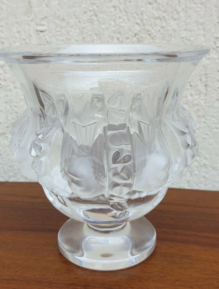 Lalique France, Dampierre Vase, 20th Century photo for sale