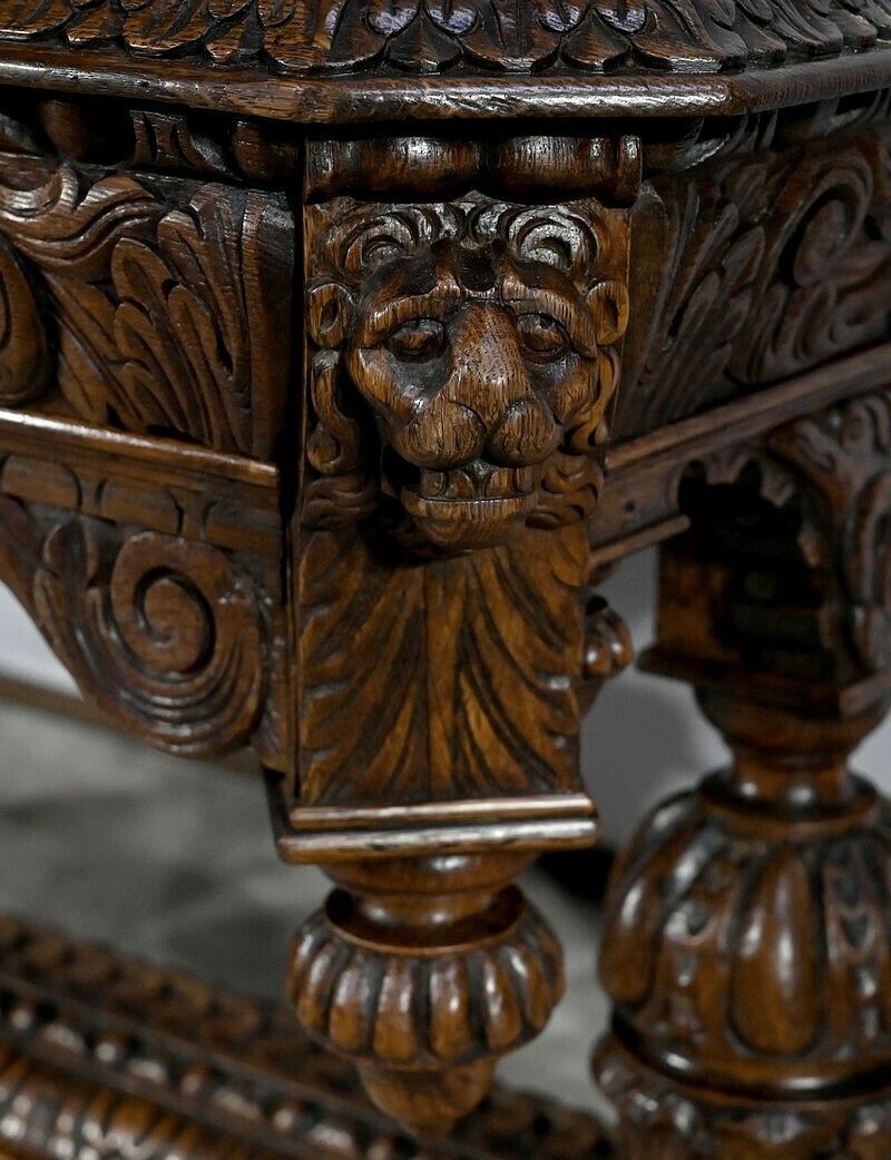photo vinterior Desk In The Gothic Renaissance Style, Late 19th Century