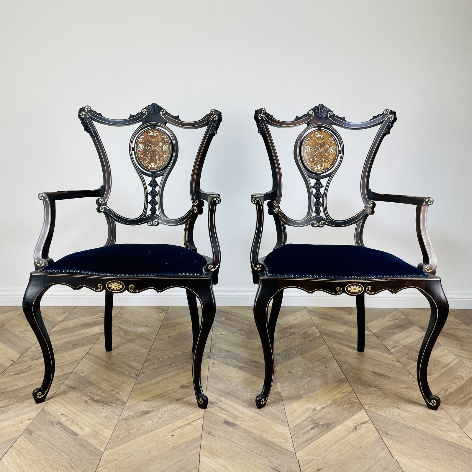 Antique Ornate French Armchairs, Set Of 2 photo vinterior