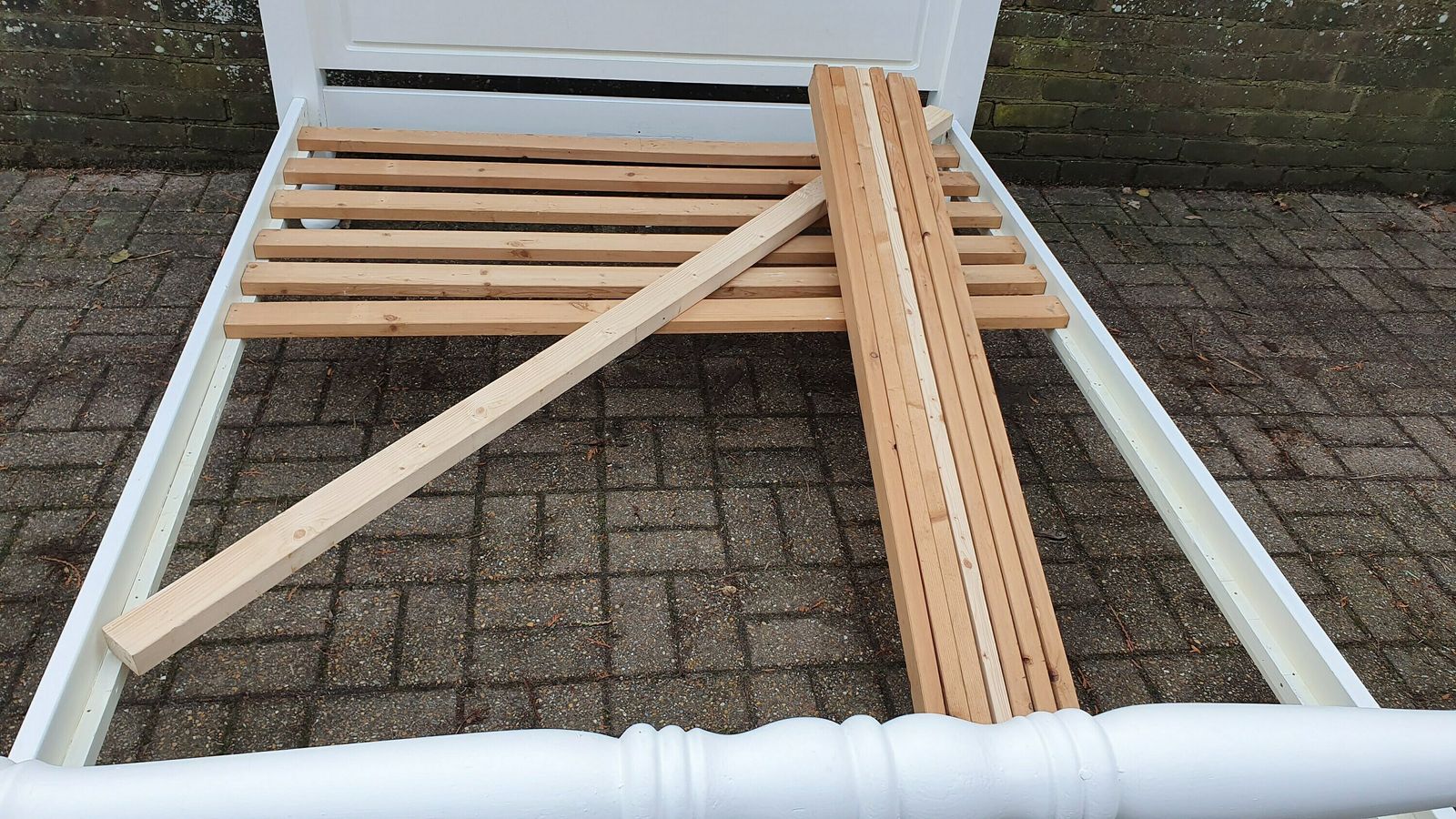 Splendid Hand Painted 4 Ft 6 Double Bed Frame In Farrow And Ball. With Slats. photo vintage