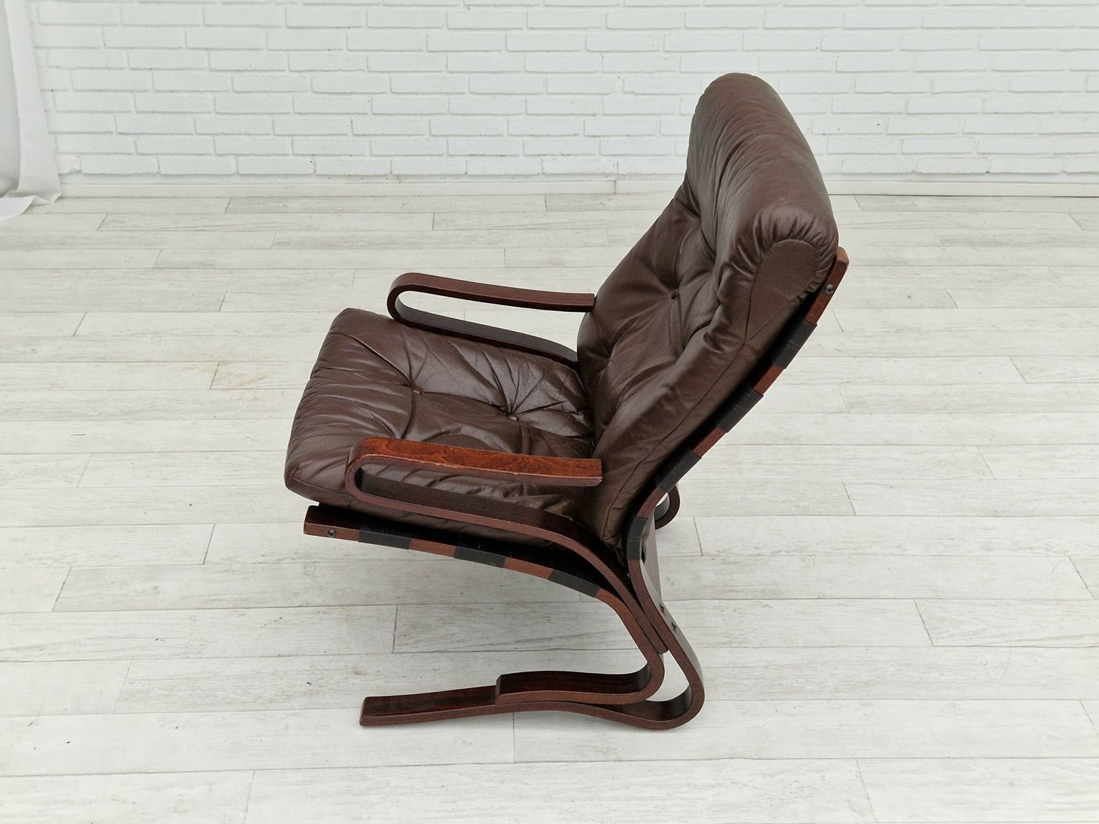 1970s, Norwegian Design, Lounge Chair Model "Kengu" By Else And Nordahl Solheim For Rybo Rykken. photo for sale