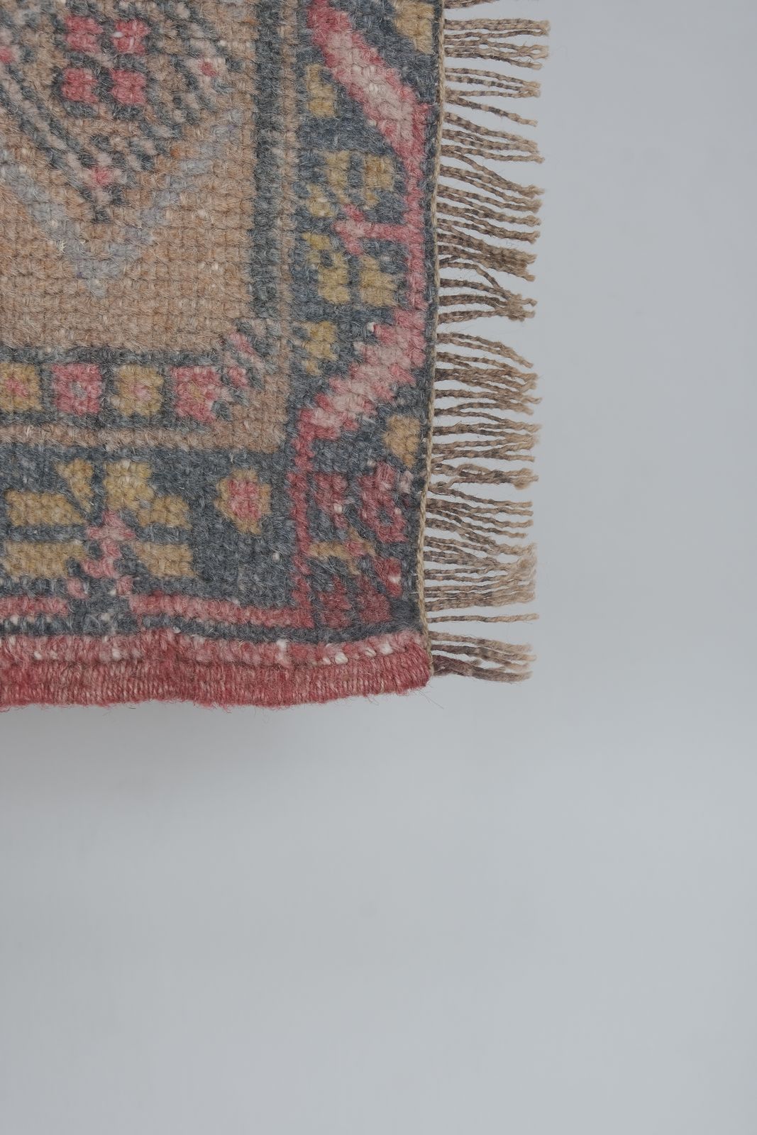 Textiles Vintage Faded Red Turkish Oushak Rug photo