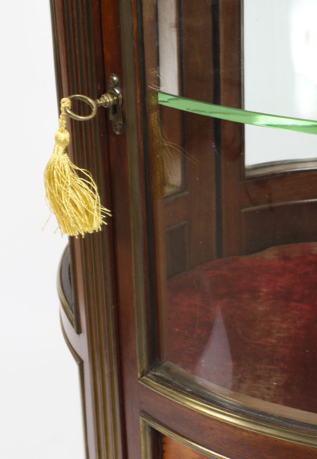 photo vinterior Antique French Oval Vernis Martin Cabinet Vitrine  19th C