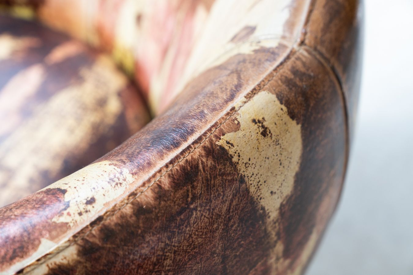 photo buy Swivel Leather Armchairs From The 2000s