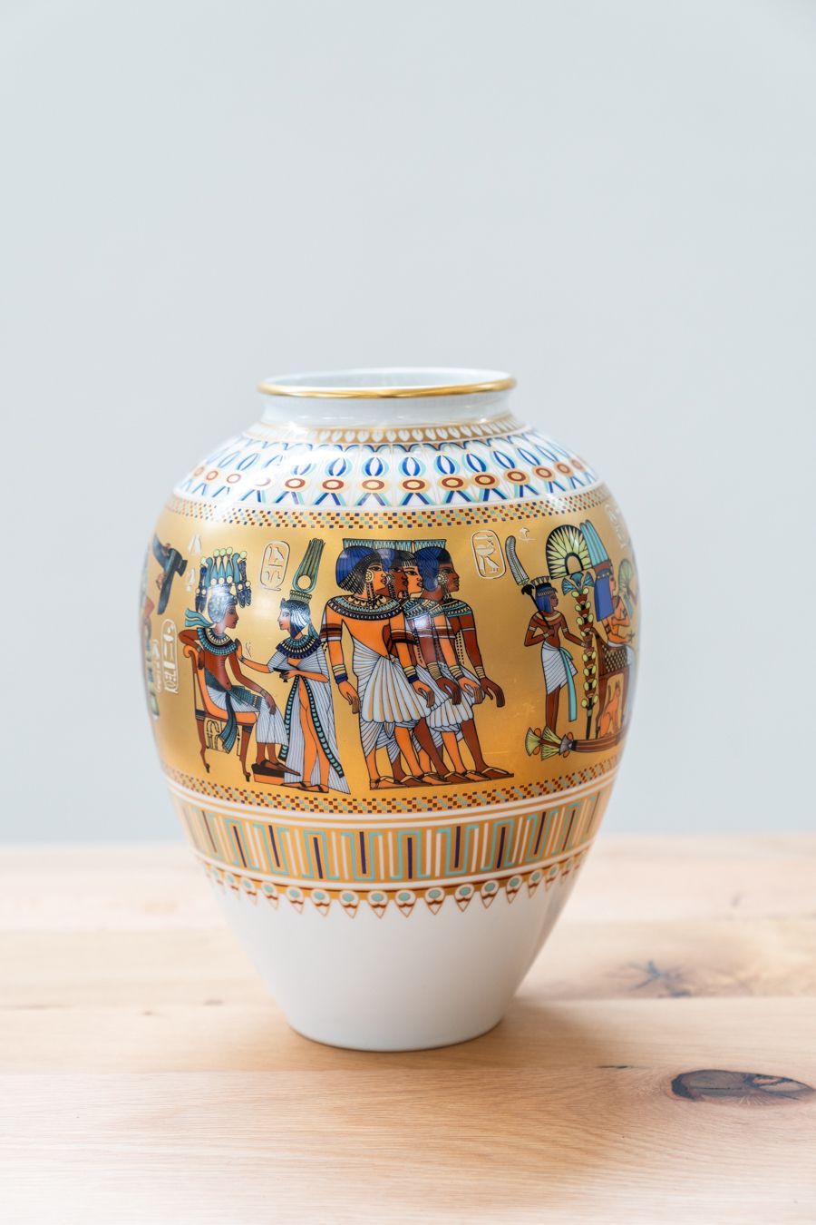 Kaiser "Theben" Set Of 2 Porcelain Vases, Egyptian Motif. photo 1120.0