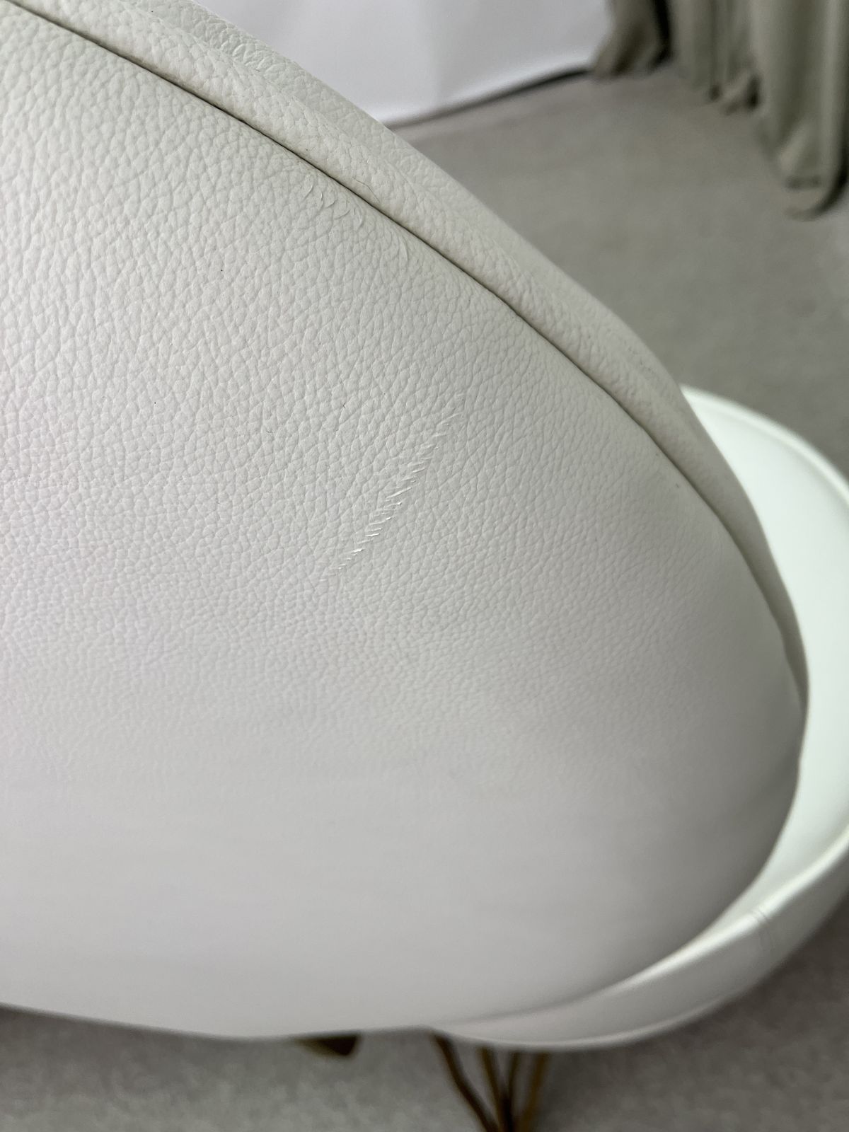 Unique Design Italy White Leather Fiammette Heart Sofa By Domusnova photo 850.0