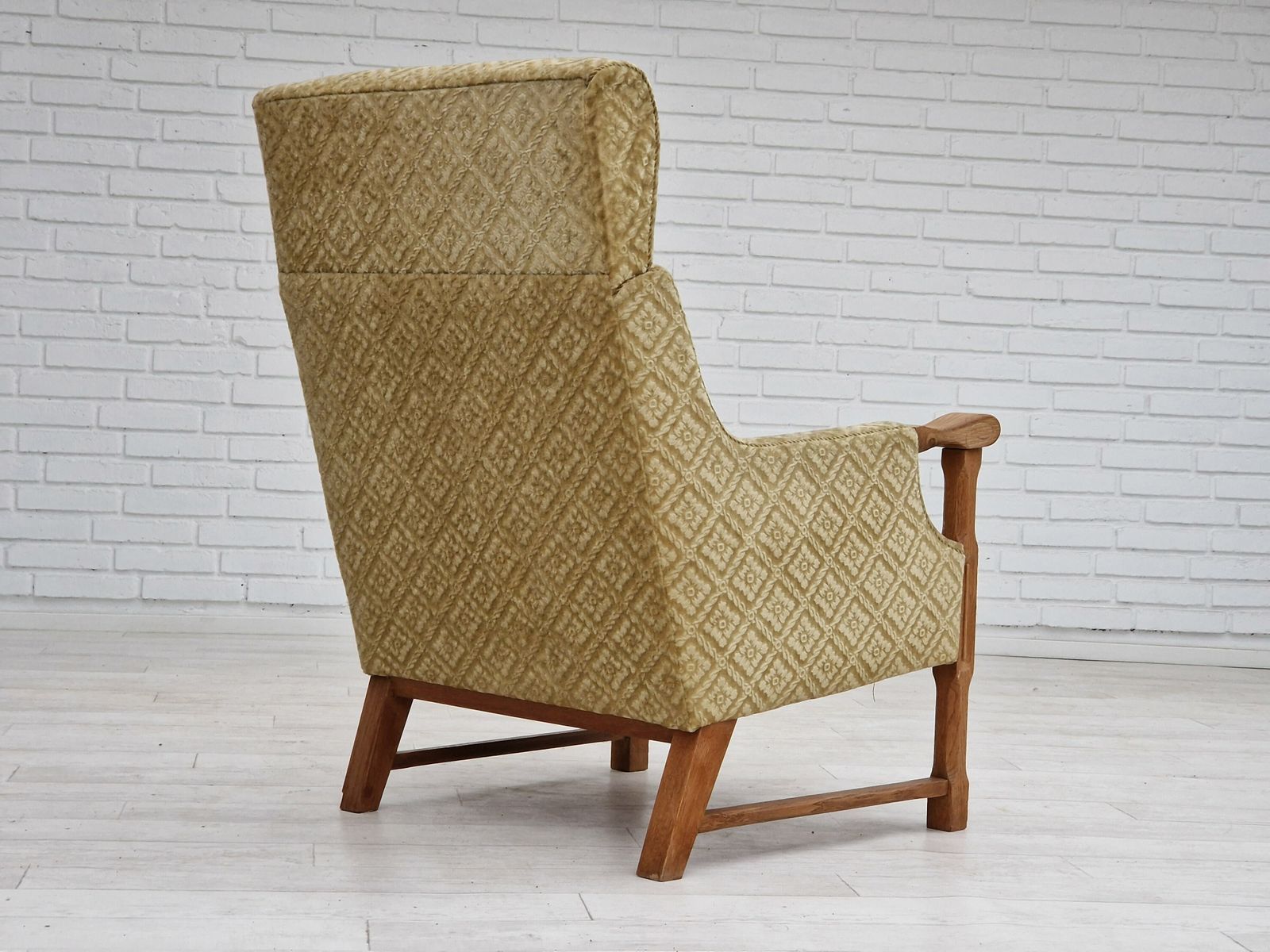 1960s, Danish Design, Highback Armchair, Furniture Fabric, Oak Wood. photo vinterior