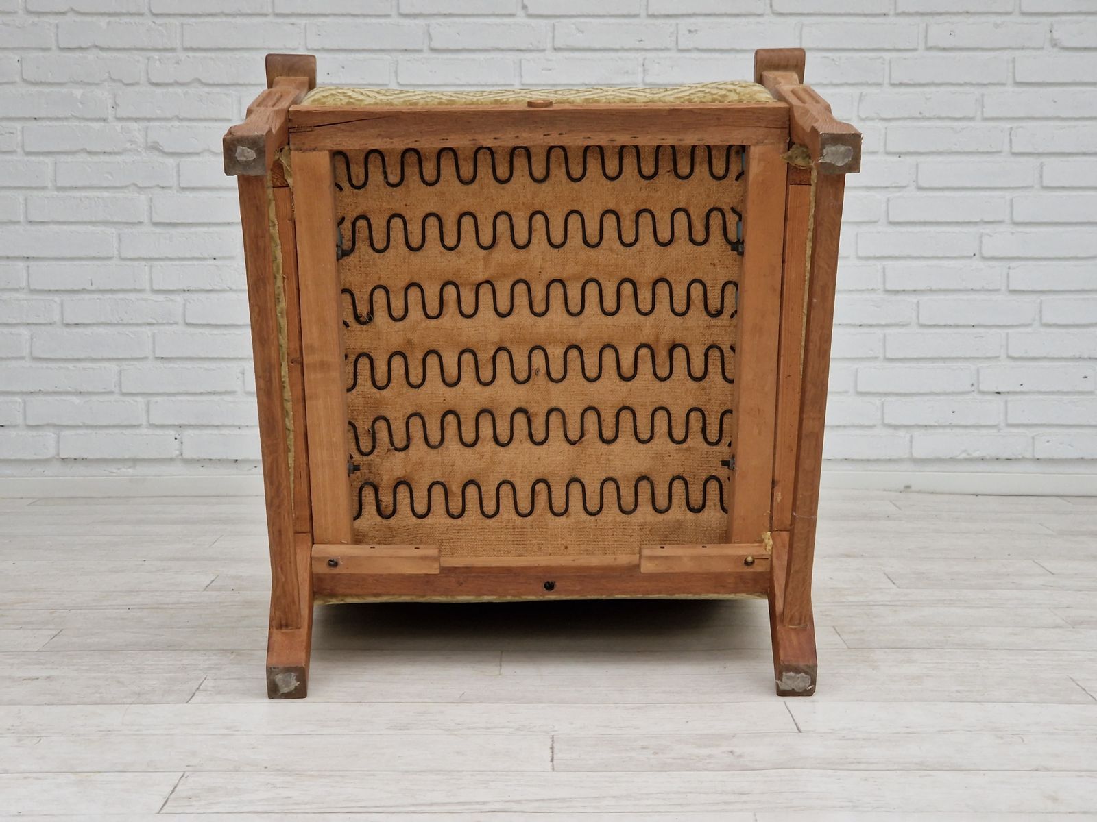 photo vinterior 1960s, Danish Design, Highback Armchair, Furniture Fabric, Oak Wood.