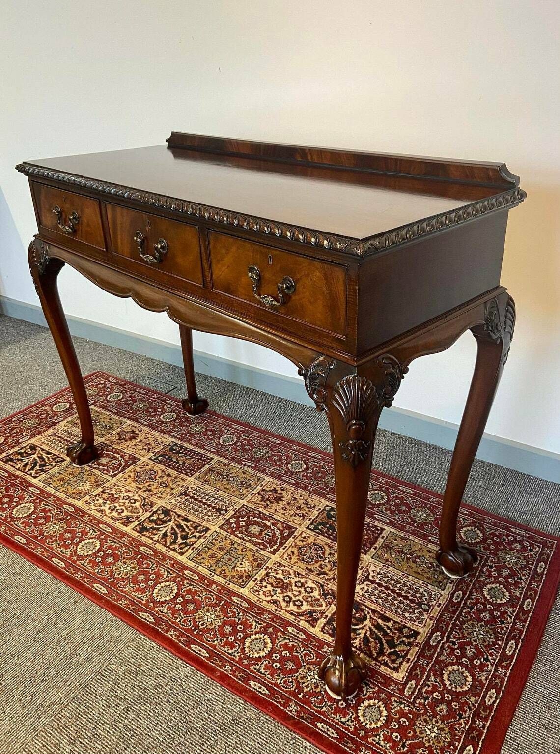 photo furniture Antique Elkington & Co. / Plate Canteen With Cutlery / Set 86 Pieces / Chippendale Three Drawer Console Table / 1930s