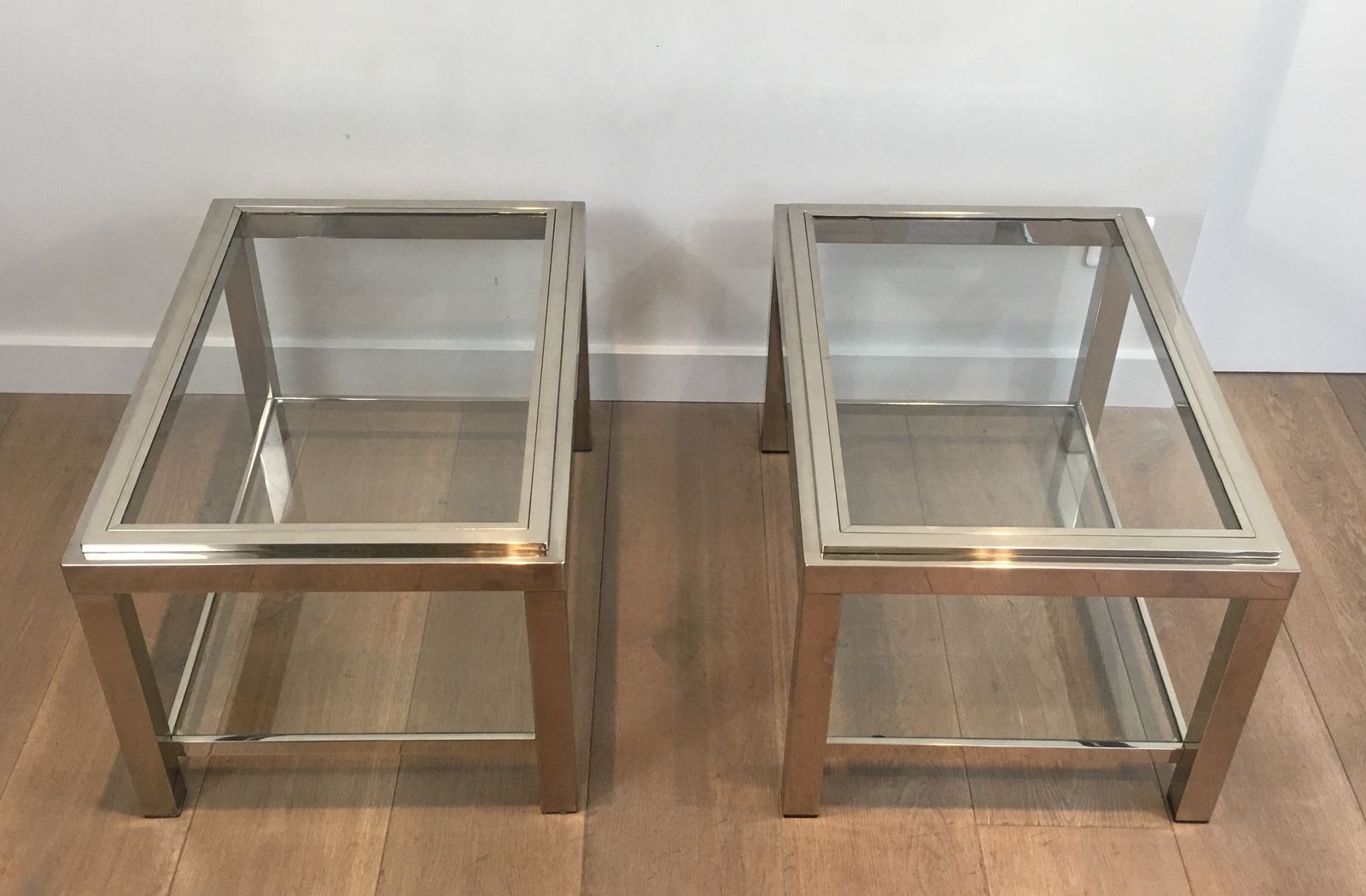 photo vinterior Pair Of Chrome End Tables With Glass Tops