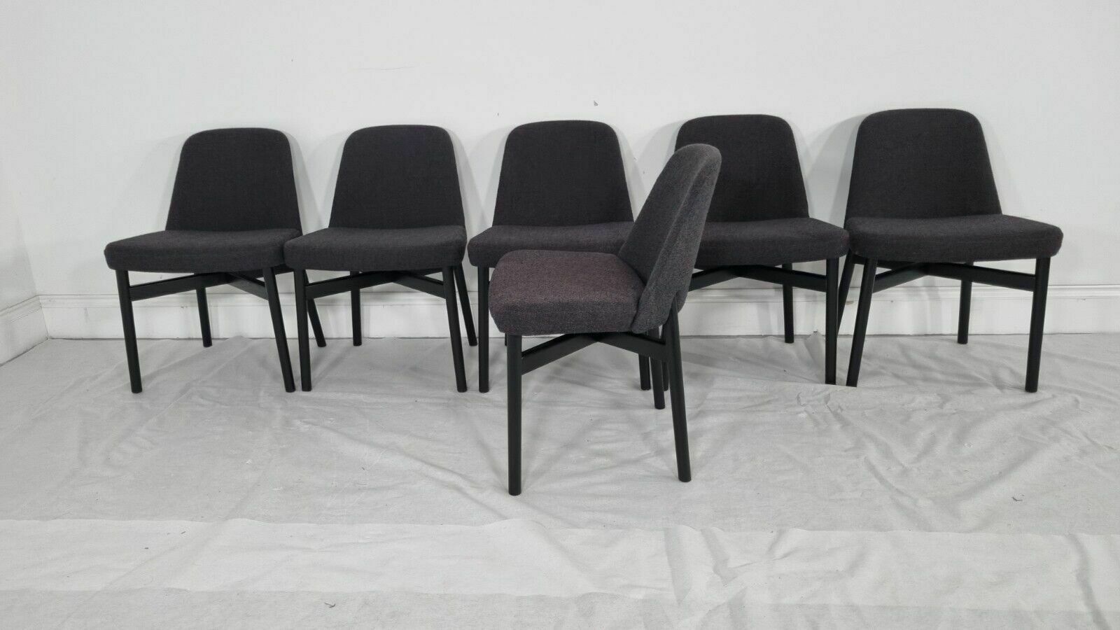 photo furniture A Stunning Set Of 6 Knoll Studio Krusin 016 Chairs In A Dark Boucle Fabric