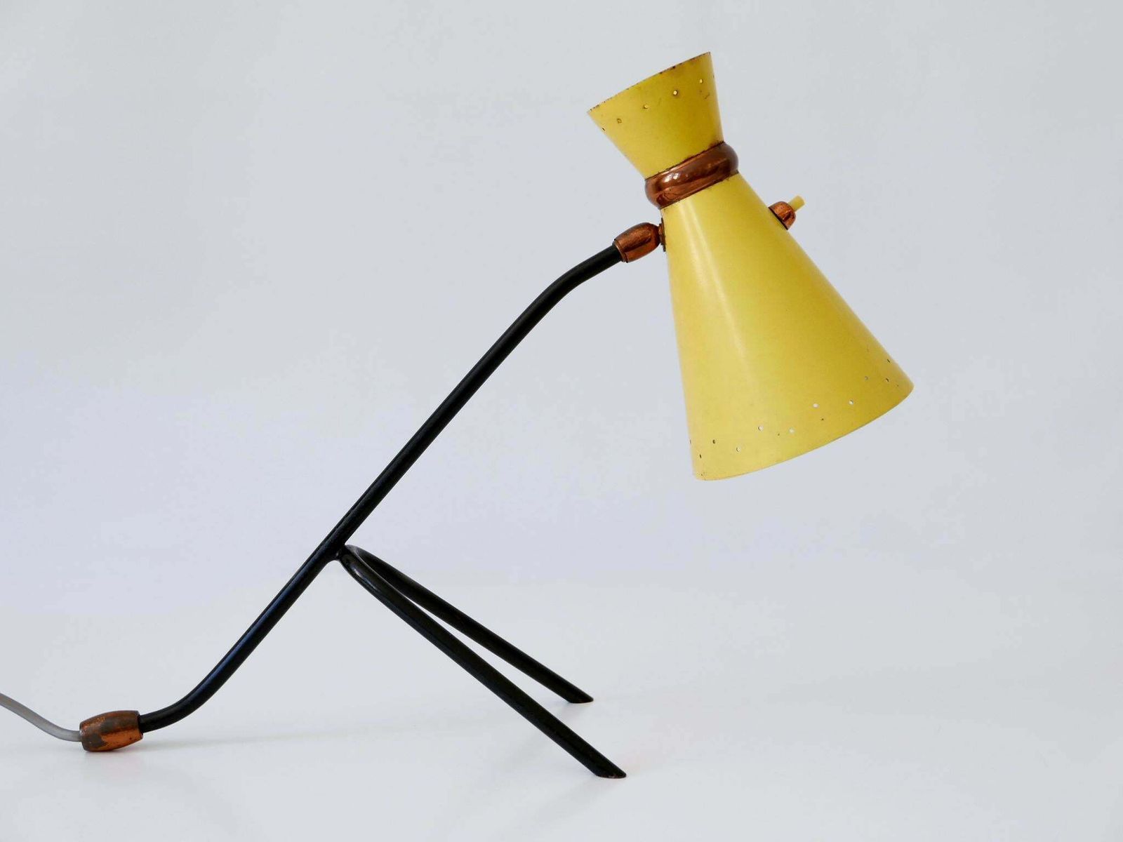 photo vinterior Rare And Lovely Mid Century Modern Diabolo Table Lamp Desk Light Italy 1960s