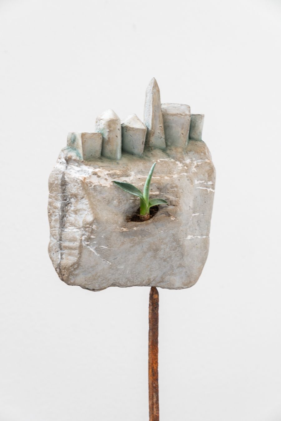 Stone/City Sculpture Naka Zenobia, Tuniz Nicola 1990 photo vintage