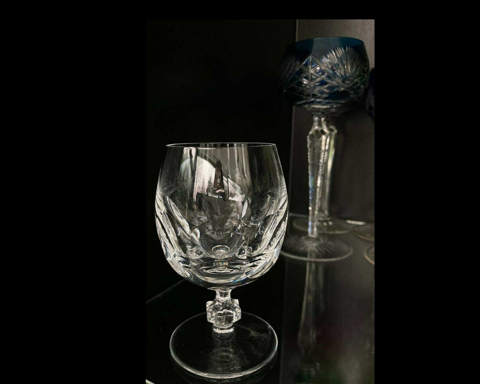 Art Deco Cognacglazen | 2x Brandy Snifters | Loodkristal Ca. Jaren 1960 | Paneelgravures photo for sale