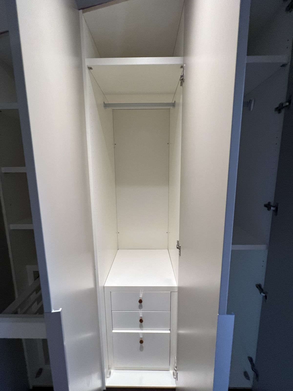Carrée Custom Made Multifunctional Wardrobe 5 Doors With Various Sections, Lacquered (Chaplins) Rrp £9,500 photo Furniture