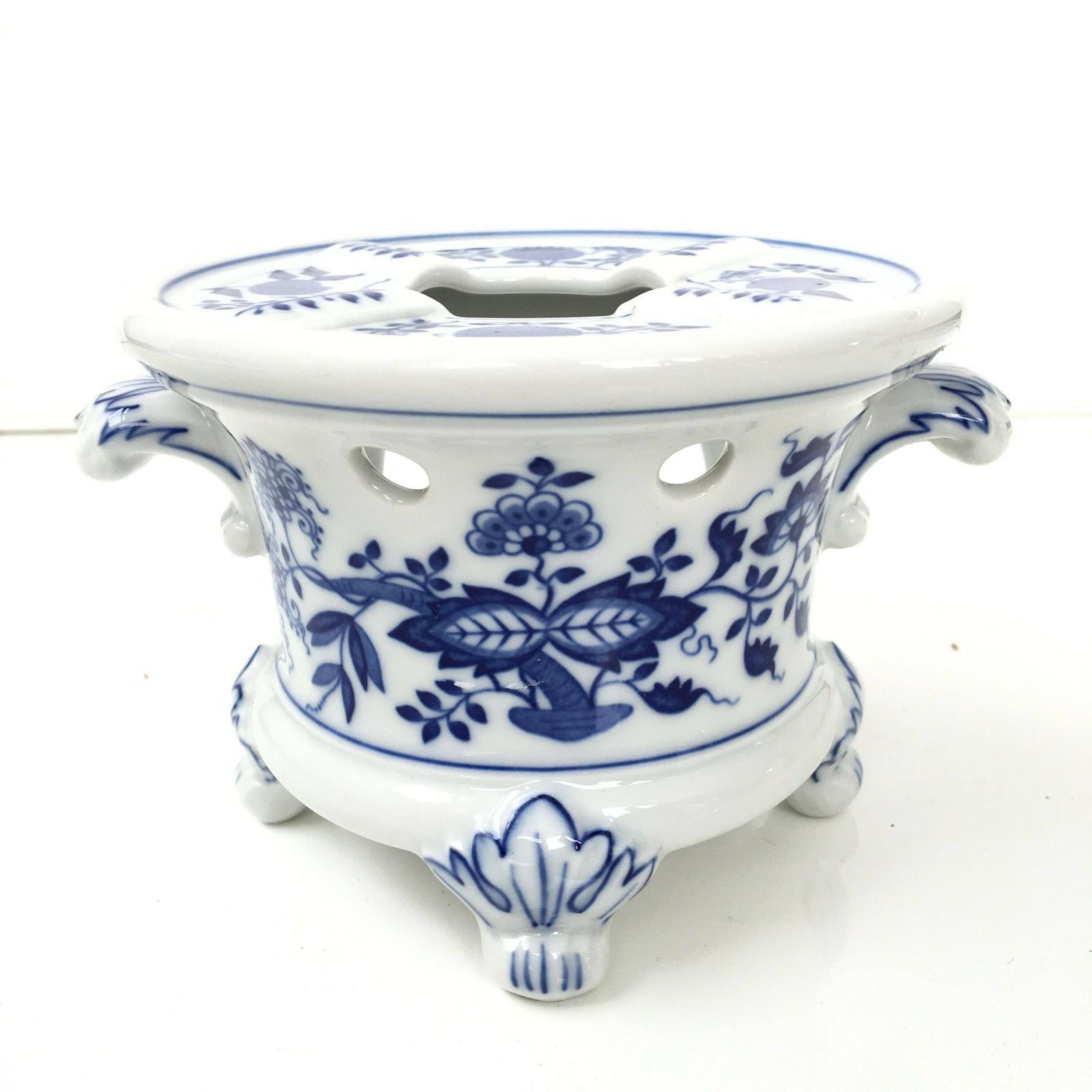 Porseleinen Theelichtje | Blauw Uien Theeverwarmer | 1 Stuk | Van Hutschenreuther (Rosenthal) photo furniture