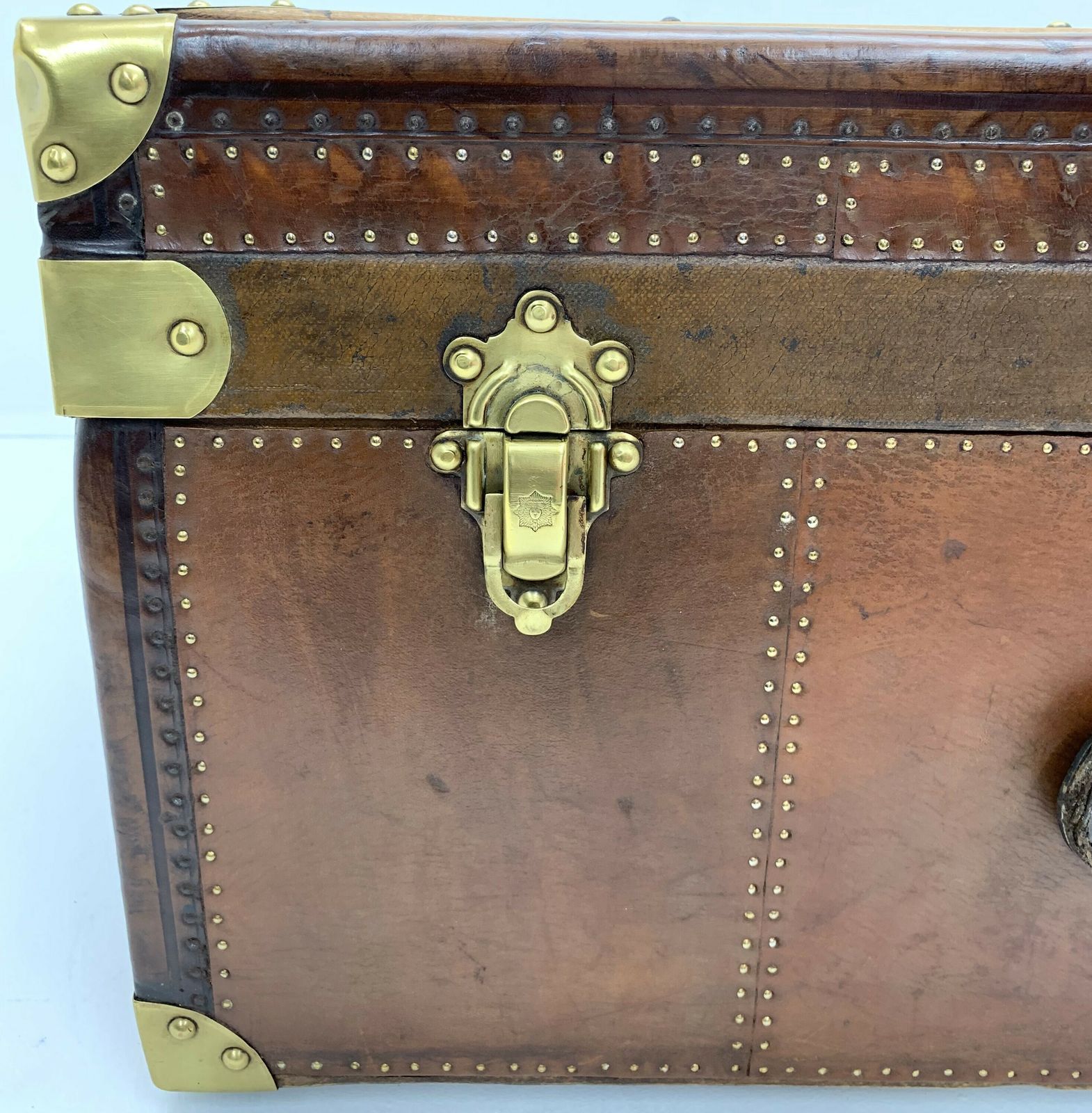 photo vinterior Steamer Travel Trunk   Leather With Beechwood Banding