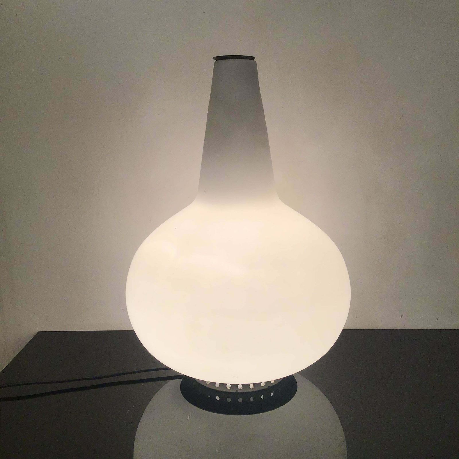 photo buy Fontana Arte Table Lamp Brass Opaline Glass 1960 Italy
