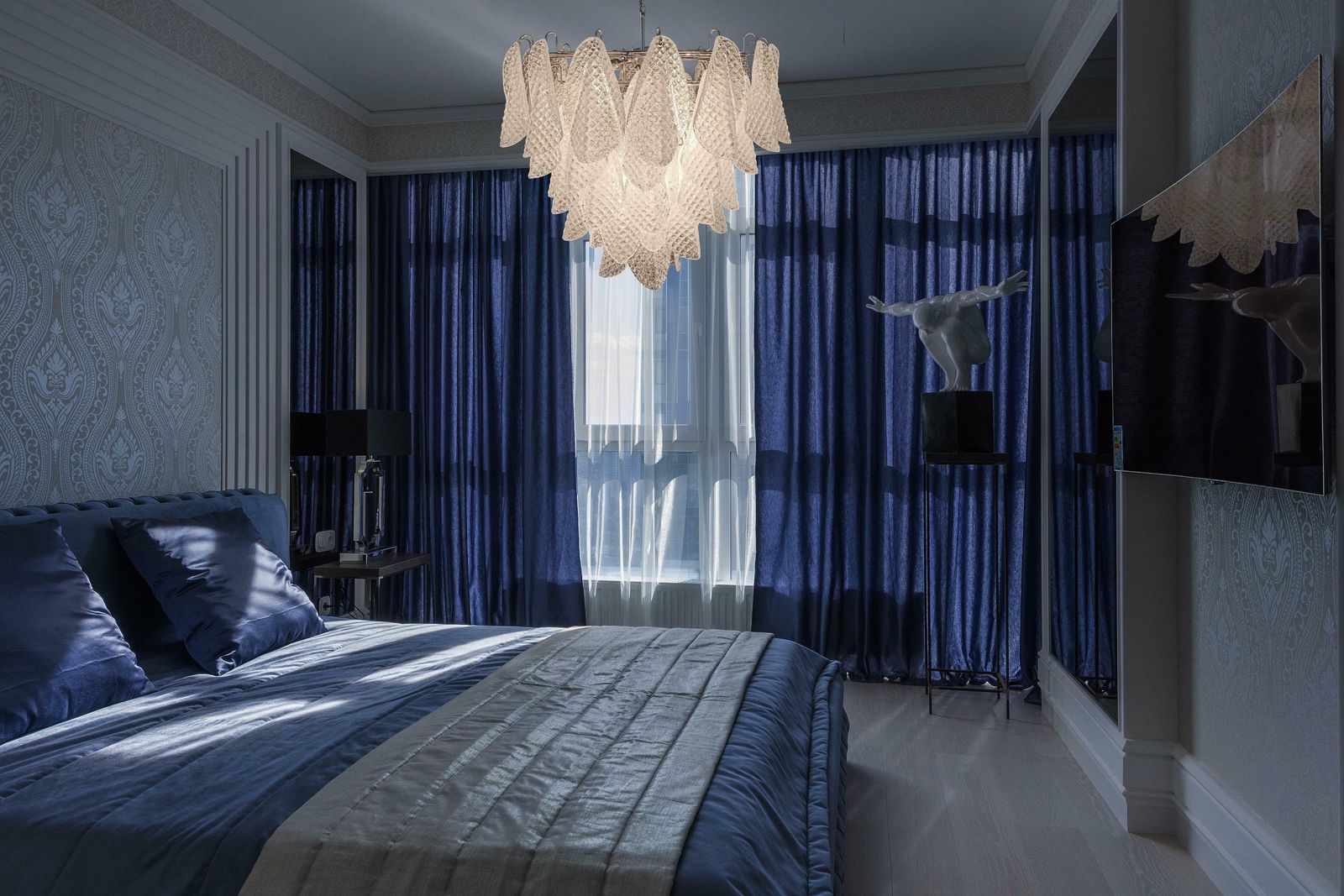 Beautiful Italian Vintage Murano Chandelier  57 Glass Rondini photo vintage