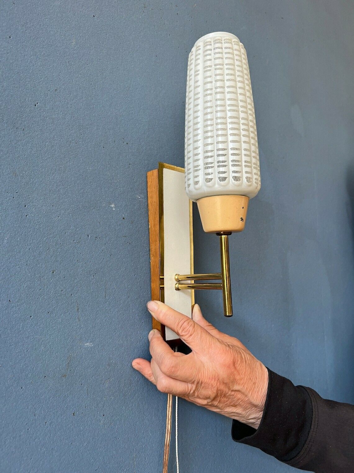 Mid Century Wandlamp | Glazen Wandlamp | Scandinavische Lichtarmatuur photo vinterior