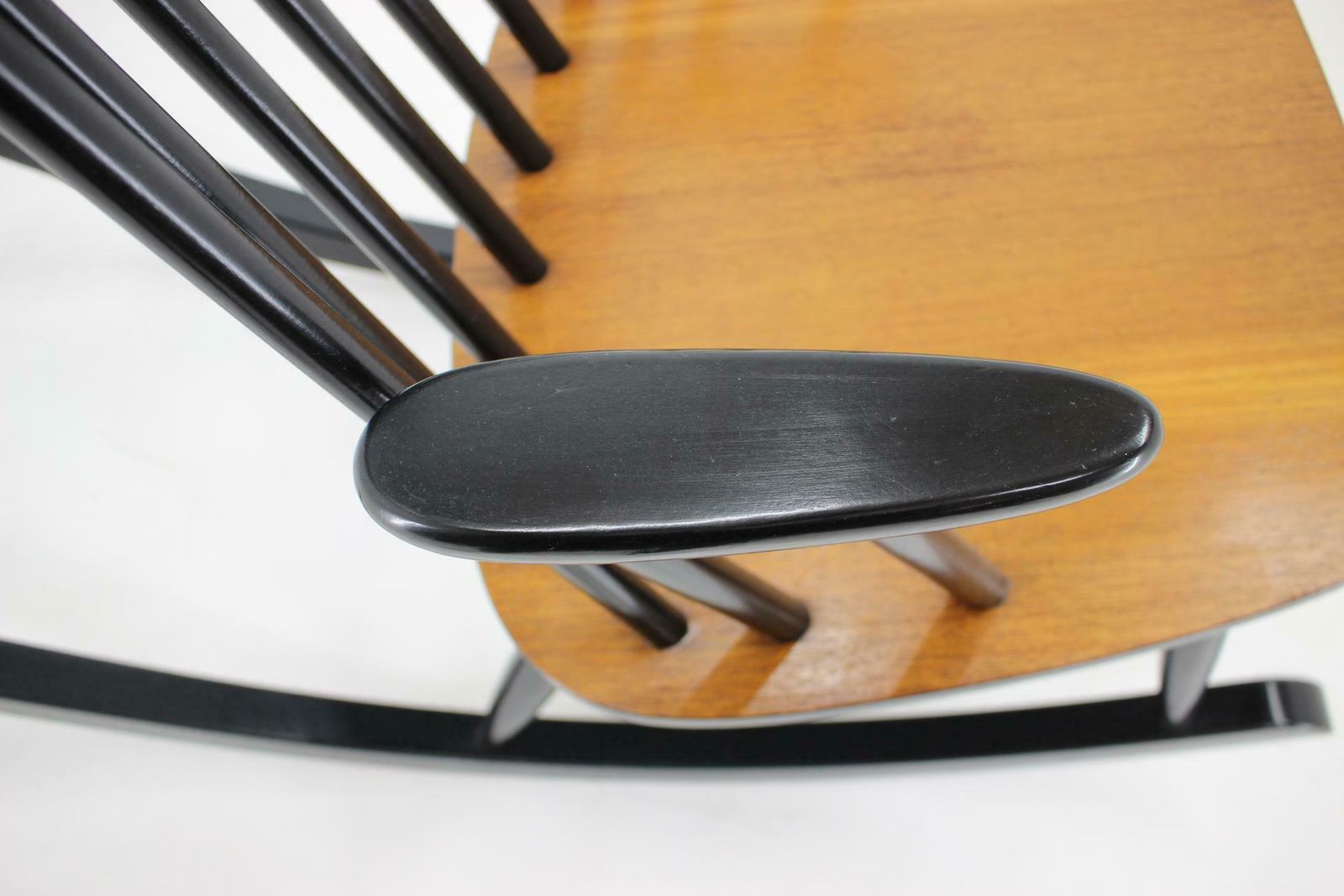 photo furniture 1960s Varjosen Puunjalostus Beech Rocking Chair, Finland