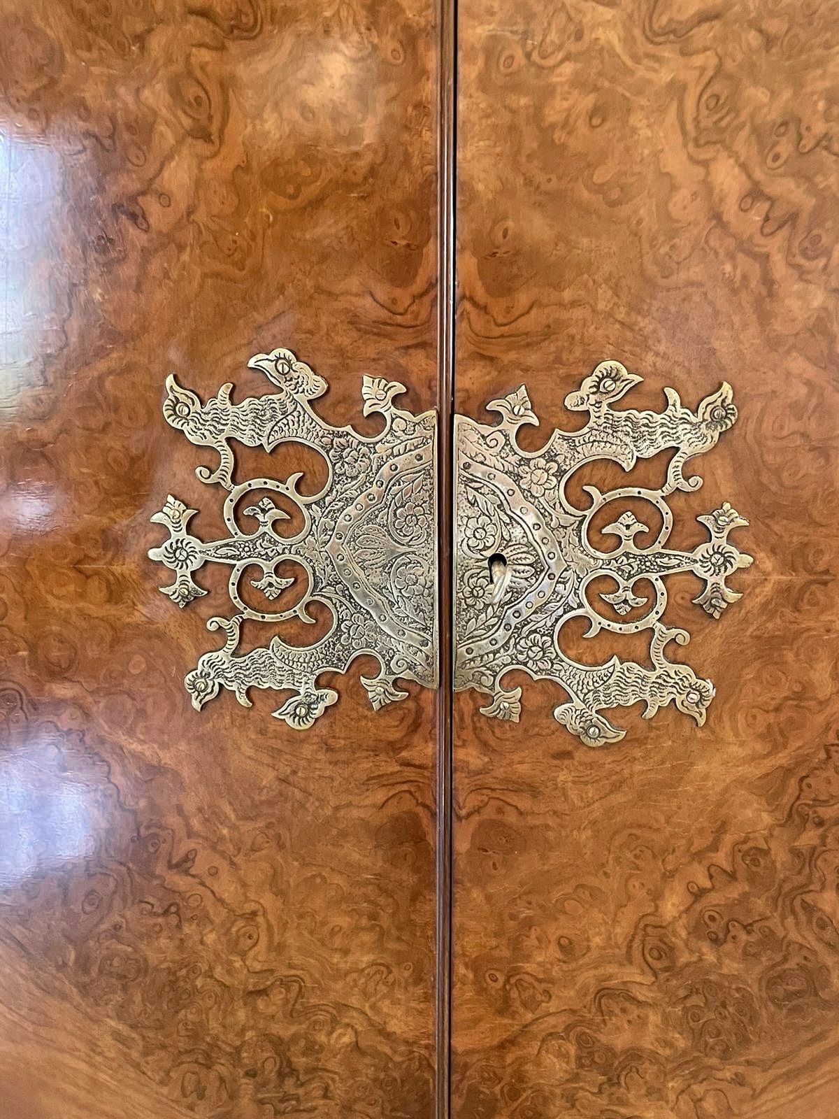 Outstanding Quality Antique Burr Walnut Cocktail Cabinet photo 4850.0