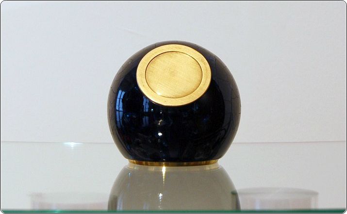photo for sale Clock Marvin Swiss Made 1950 Flecked Galalith