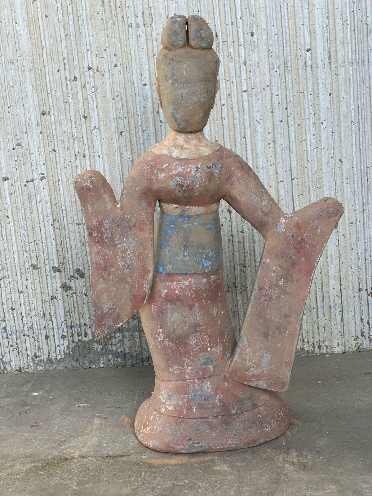 Figurine en terre cuite de style Han, séductrice et danseuse photo 876.0