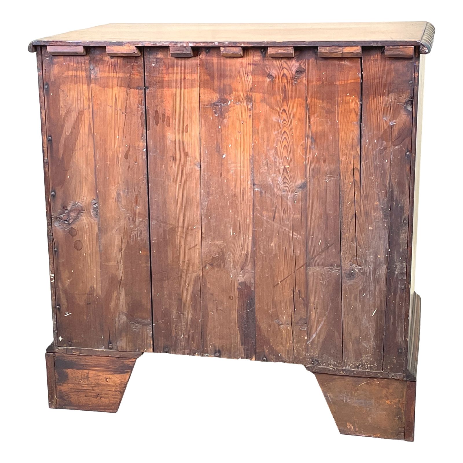 photo furniture 18th Century Walnut Chest Of Drawers (England, Circa 1750)