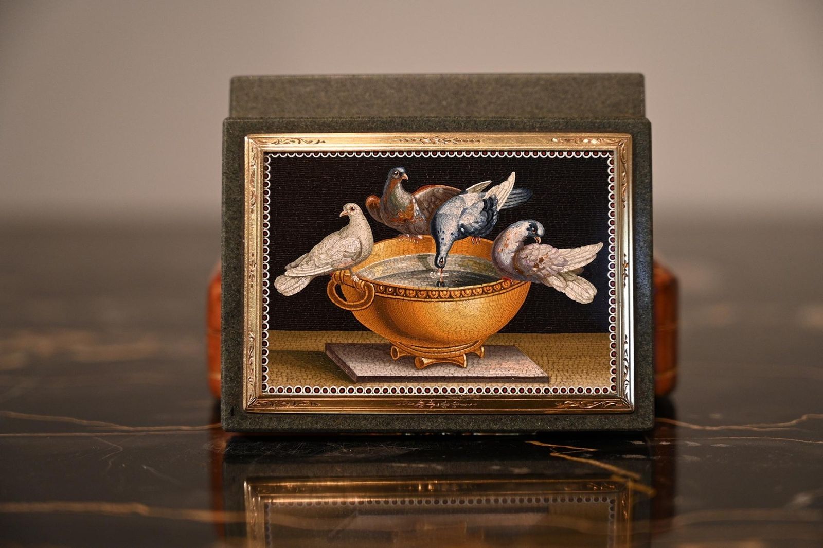 Micromosaic Gold Mounted Jasper Snuff Box Early 19th Century Italian Gioacchino Barberi photo 24500.0