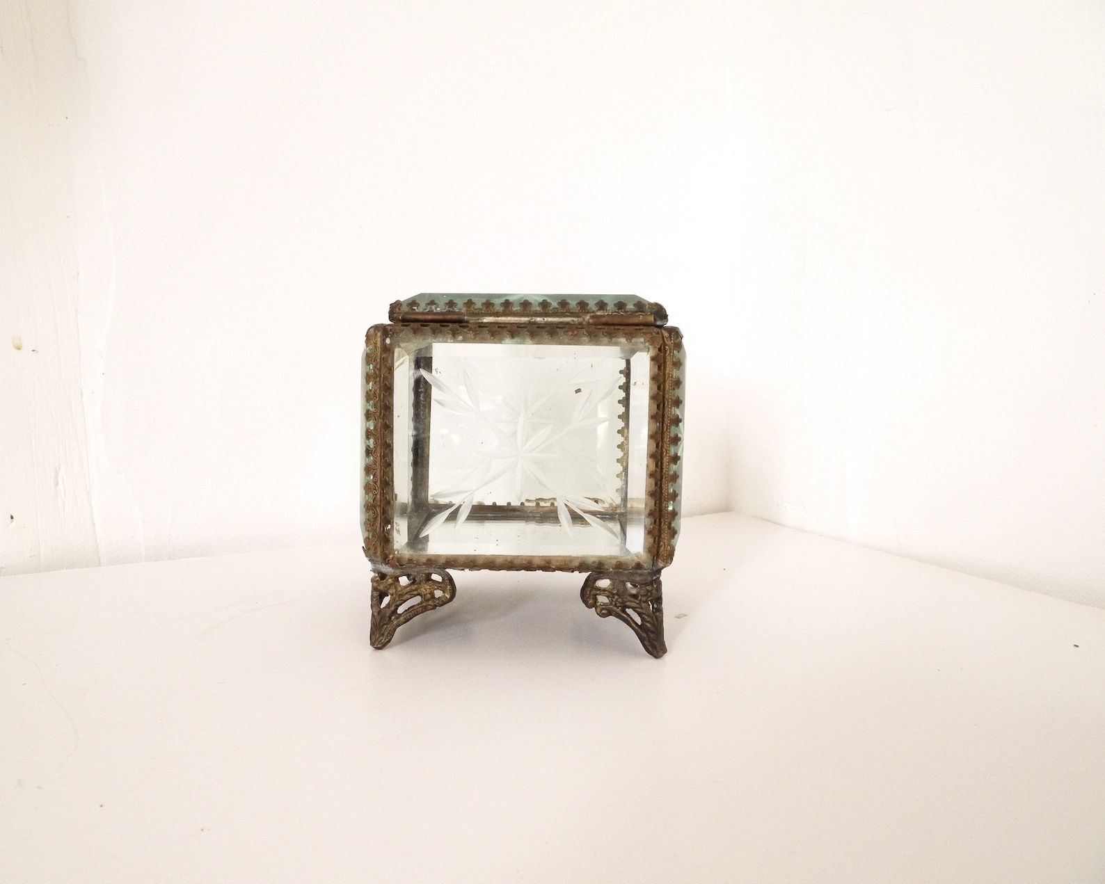 Jewellery Box Antique Ring Box Jewellery Beveled Glass With Etchted Star photo for sale