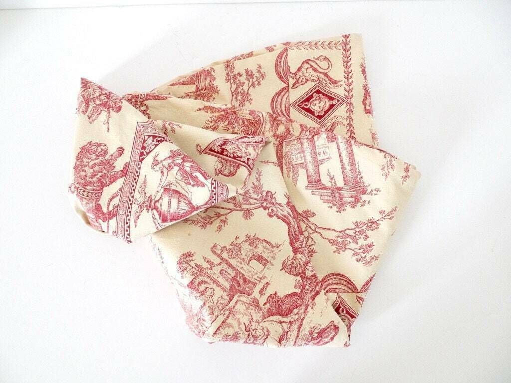 French Antique Tablecloth Provencal French Toile De Jouy 32in Long Round Tablecloth