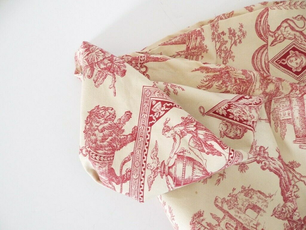 French Antique Tablecloth Provencal French Toile De Jouy 32in Long Round Tablecloth photo Textiles