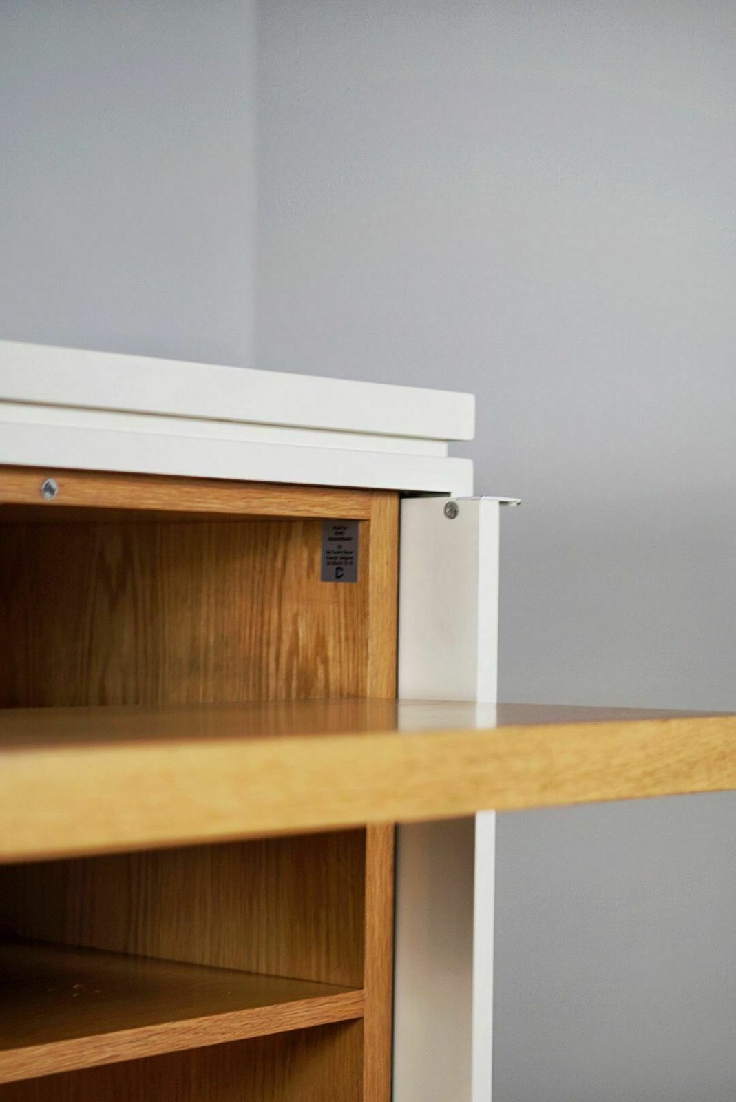 Decoene Voor Emiel Veranneman, Wit Gelakt Eikenhouten Kabinet, België, Jaren 1960 photo Meubels