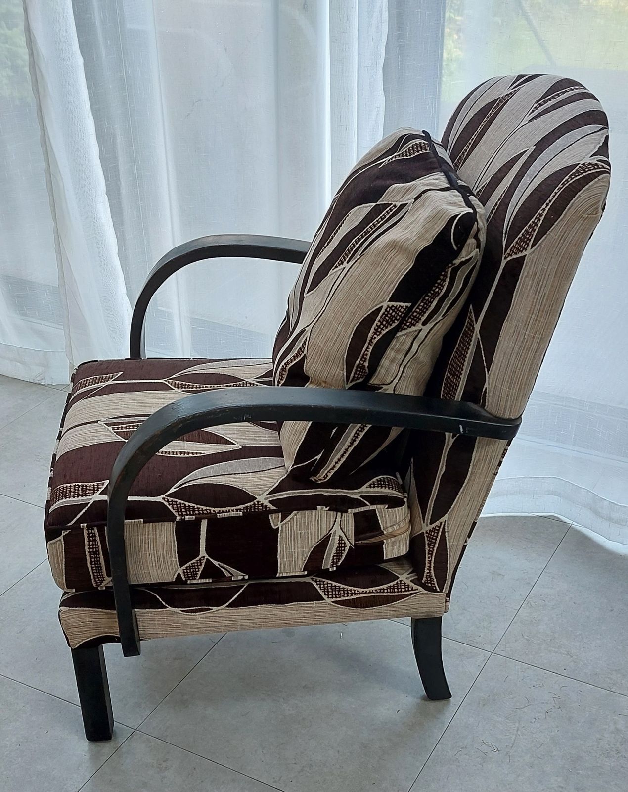 Bentwood Club Style Lounge Chairs photo Furniture