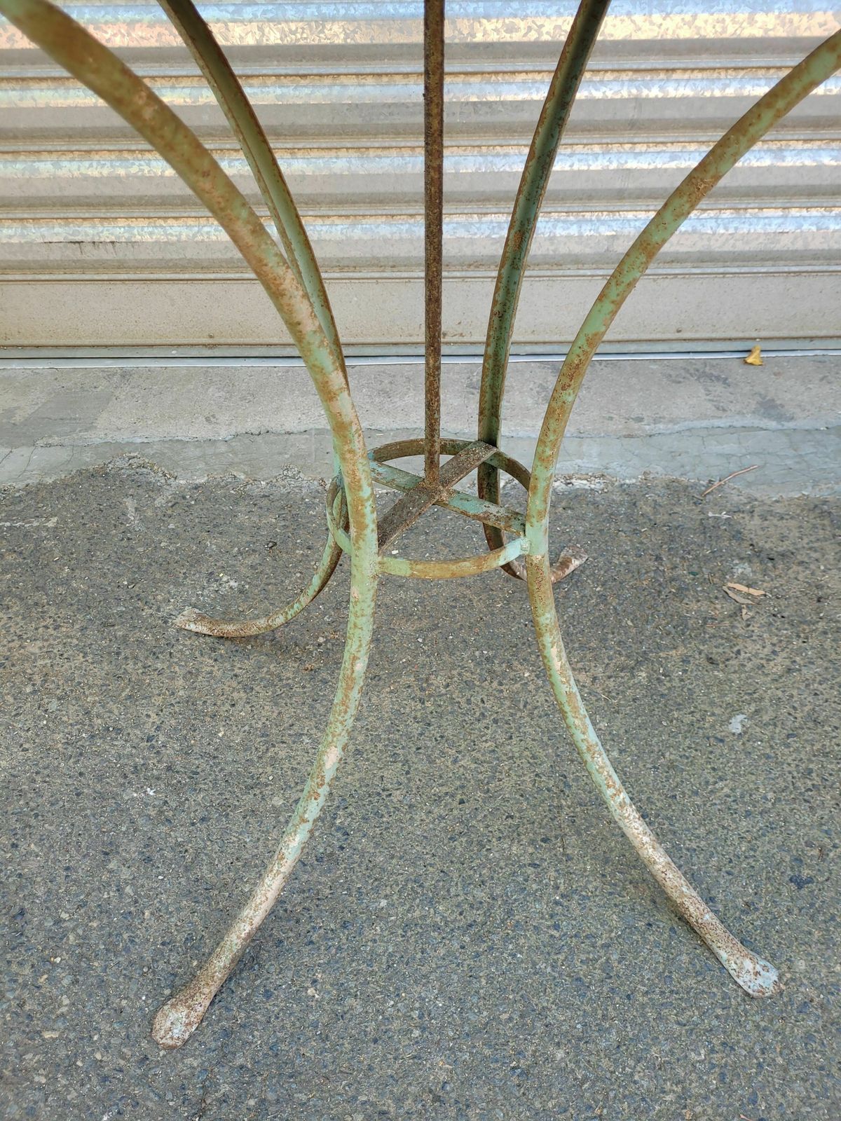Birdcage On Table photo 274.0