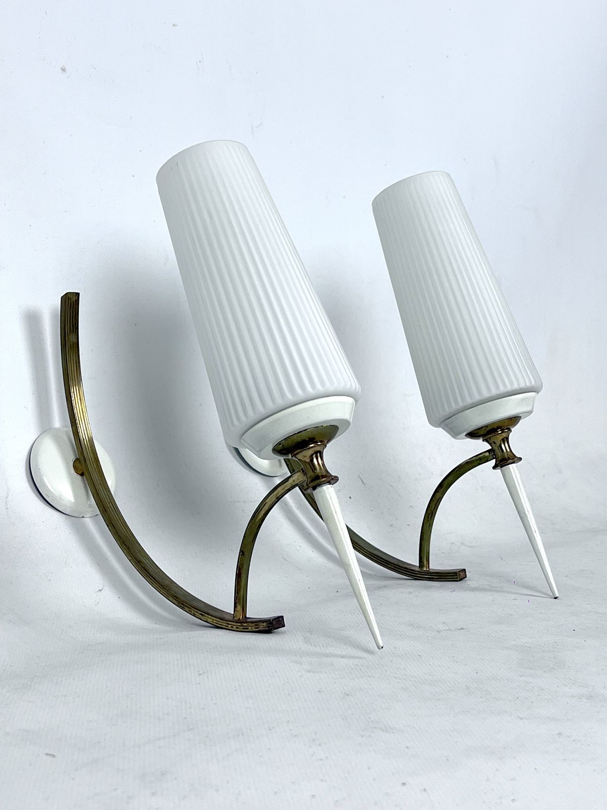 Mid Century Italian Pair Of Sconces In Brass And Opaline Glass photo buy