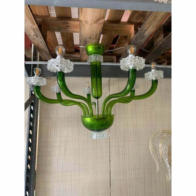 photo furniture Contemporary Green Murano Glass Chandelier With Trasparent Rostrato Boubeches