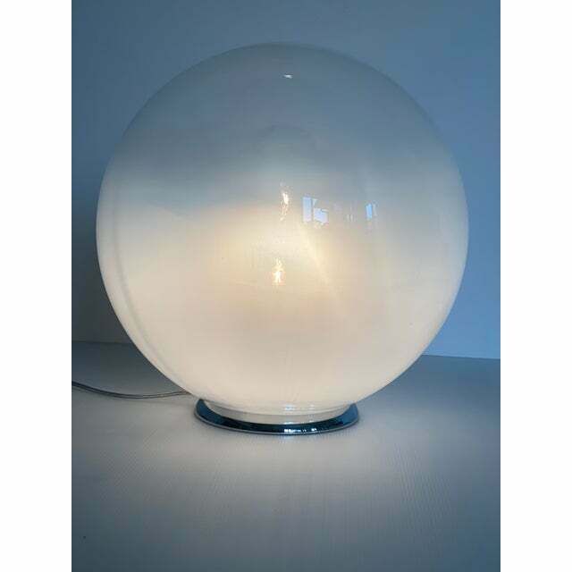 Contemporary Scenographic Murano Vanished White Murano Glass Table Lamp In 70's Style