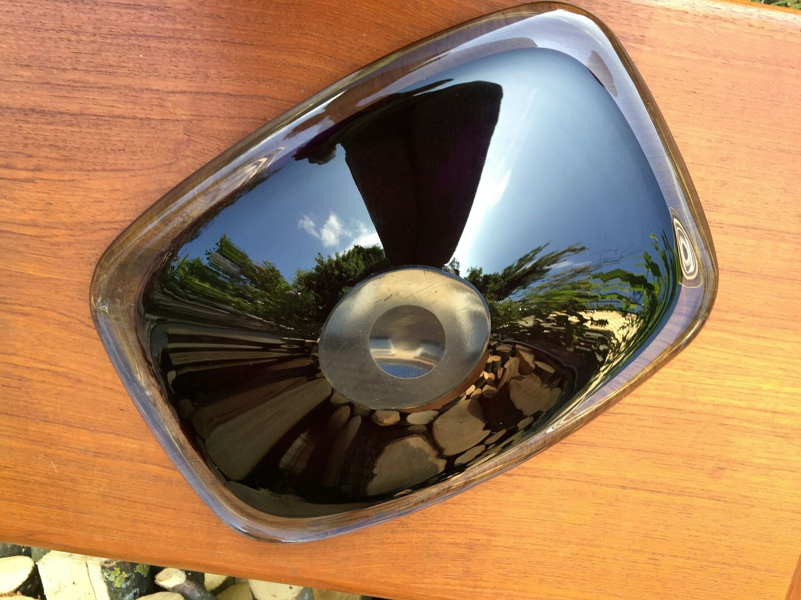Art Glass Bowl / Dish By Swedish Artist Vicke Lindstrand For Kosta In The 1950s. Purple And Clear Glass, Mid Century Modern From Sweden photo vintage
