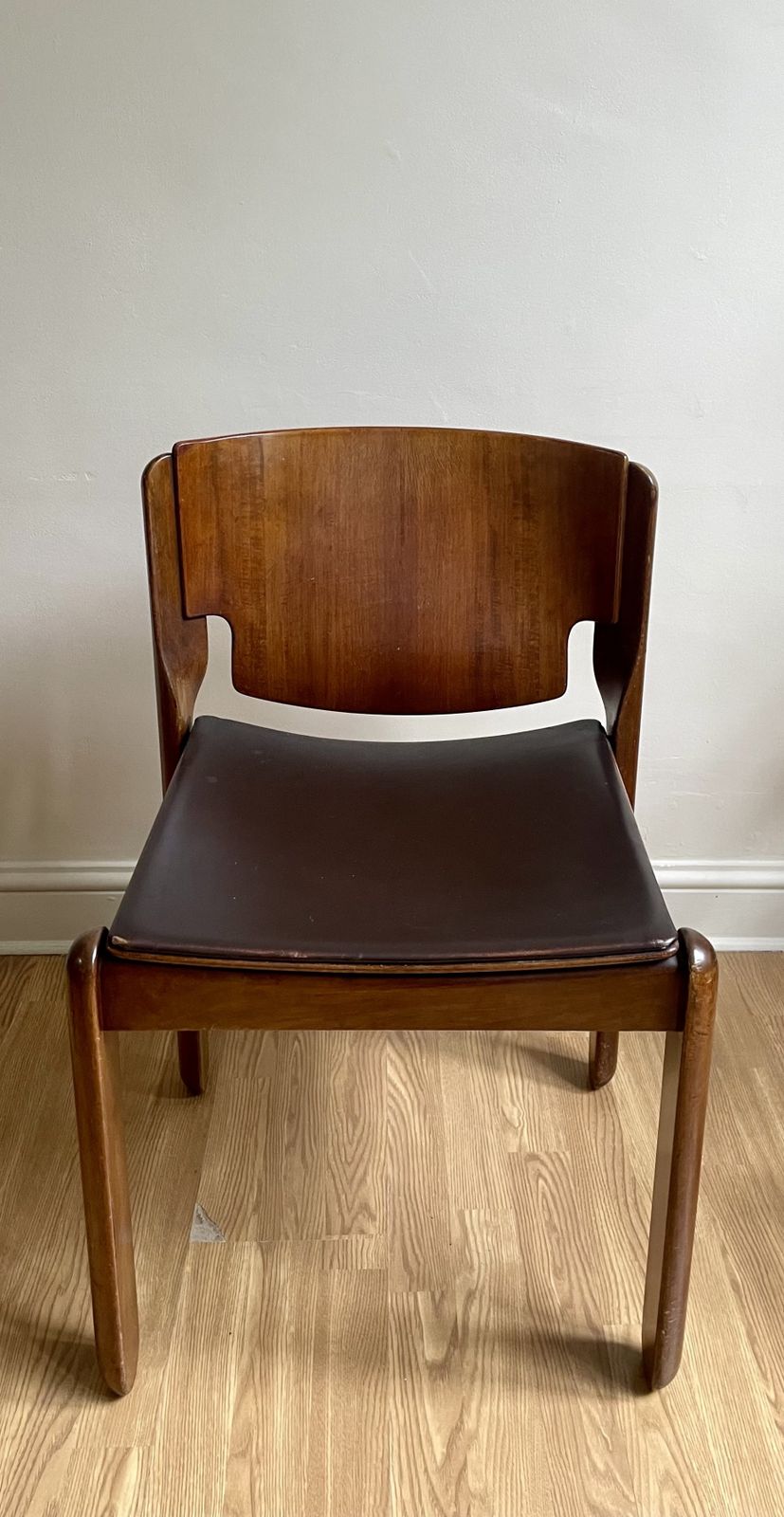 6 Vico Magistretti Chairs, Model 122, Cassina, Italy, 1960s photo vintage