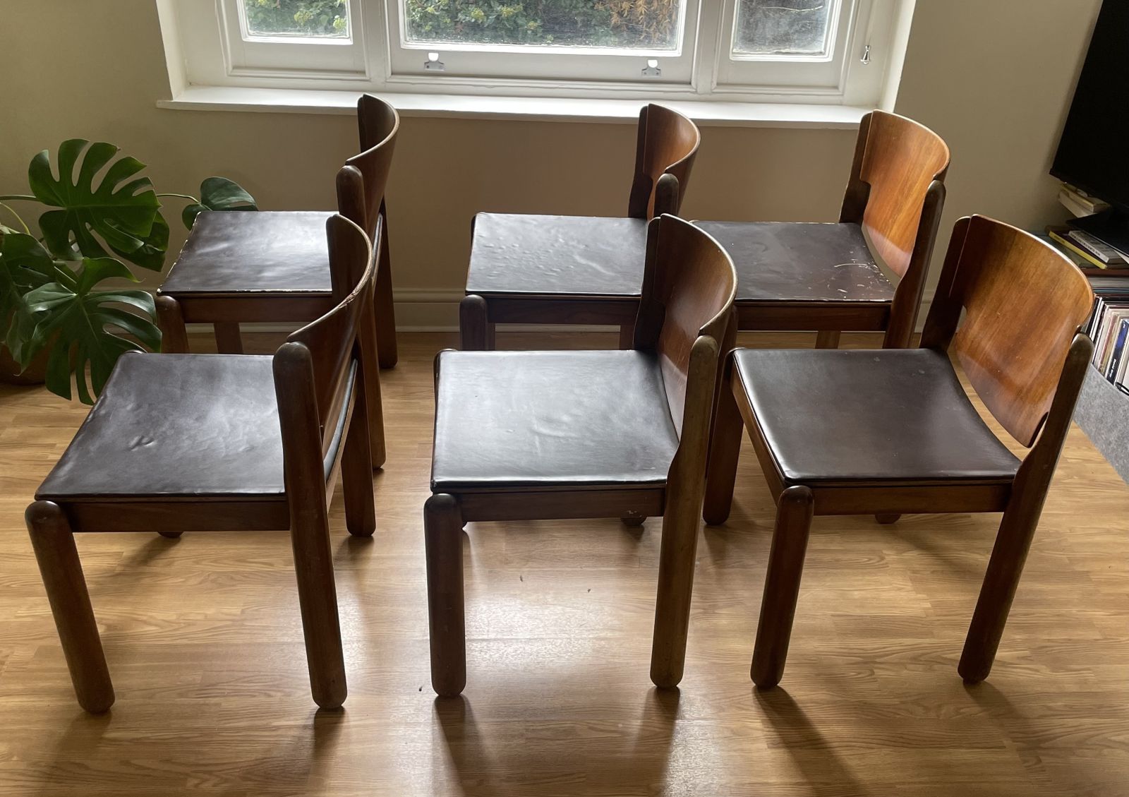 6 Vico Magistretti Chairs, Model 122, Cassina, Italy, 1960s photo Furniture