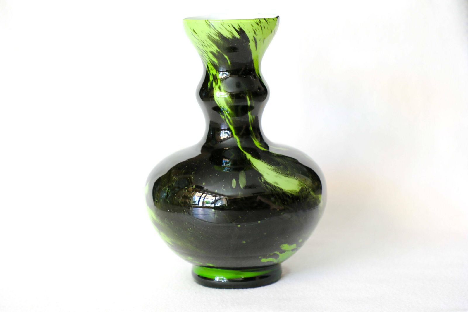 Green And White Swirl Glass Vase By Carlo Moretti For Opaline Empoli photo furniture