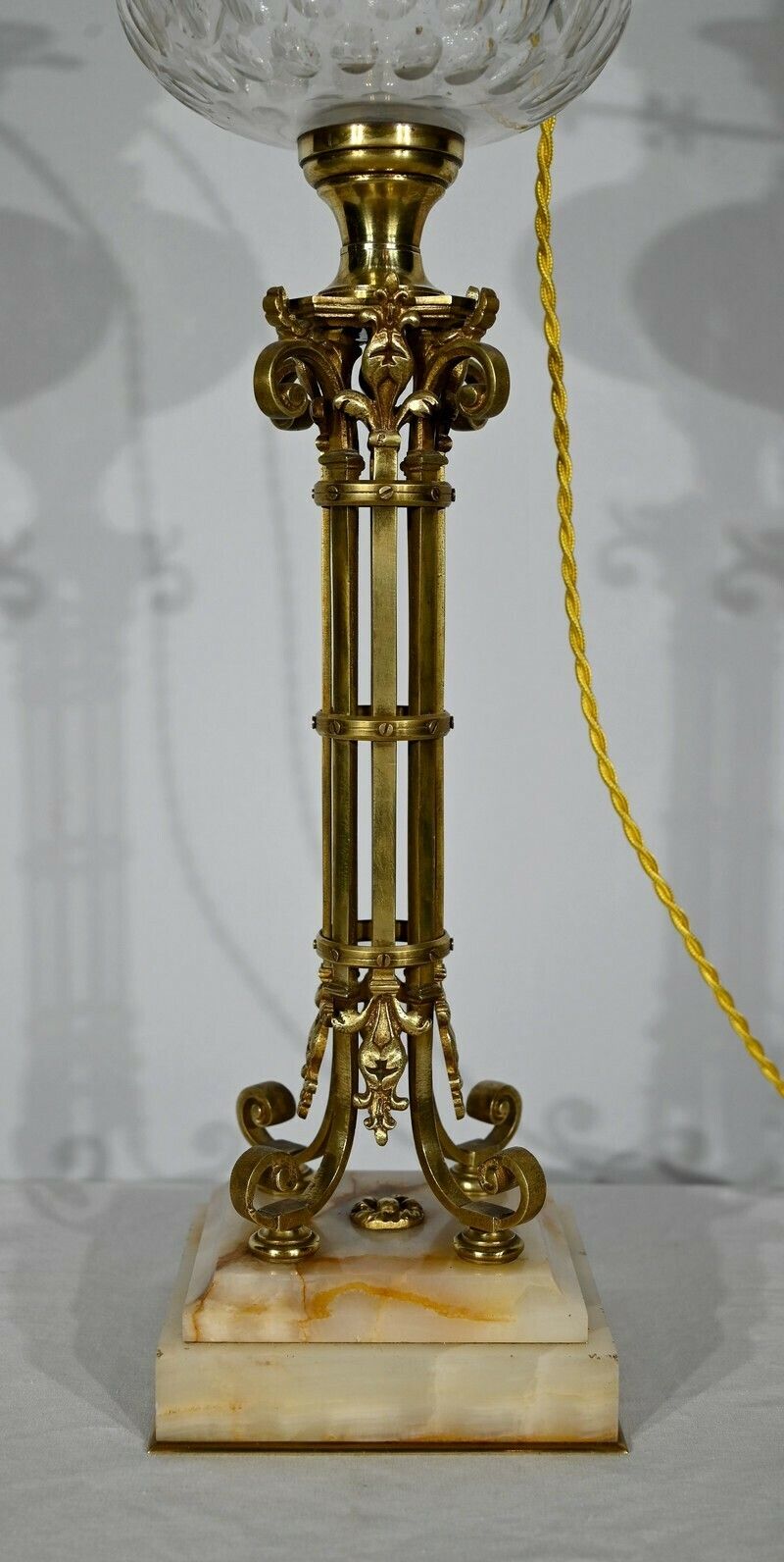 photo vinterior Important Electrified Oil Lamp In Brass And Onyx   Late 19th Century