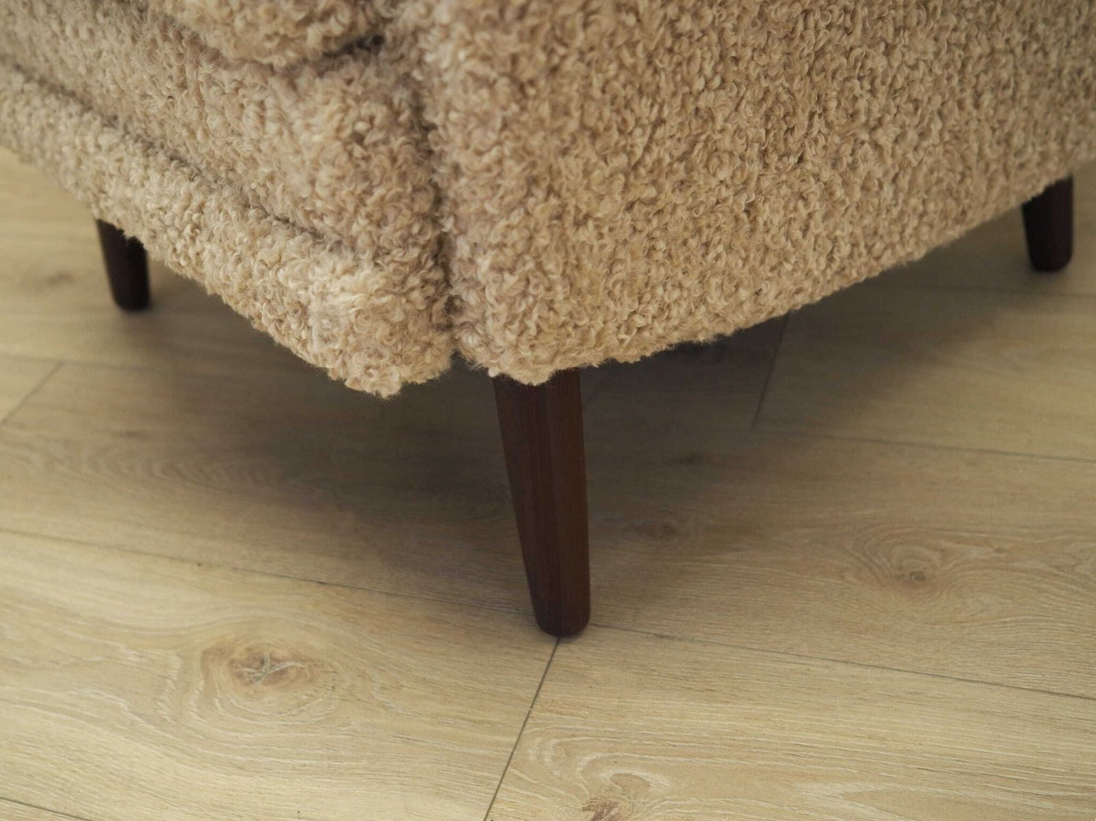 989.0 Beige Armchair, Danish Design, 1970s, Production: Denmark photo