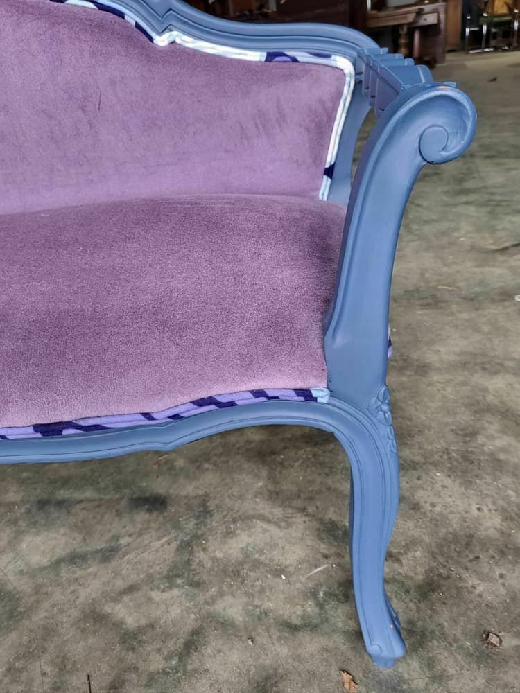 Small French Bed End Hall Bathroom Sofa Painted Blue Cabriole Legs Sprung photo furniture
