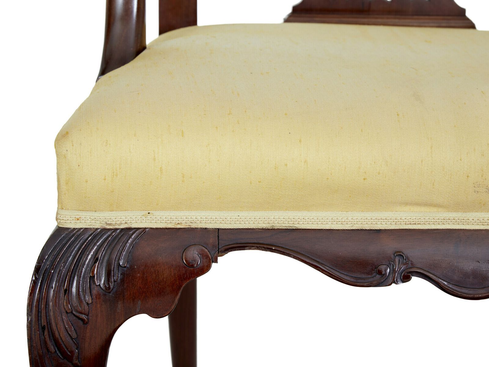 photo furniture Pair Of 19th Century Chippendale Design Mahogany Armchairs