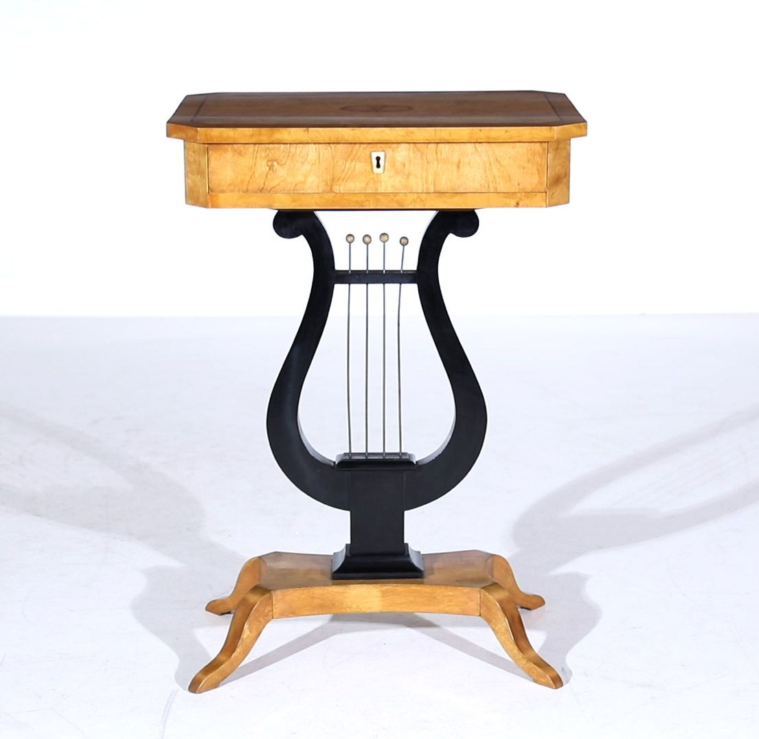 photo furniture 19th Century Inlaid Birch Lyre Form Occasional Table
