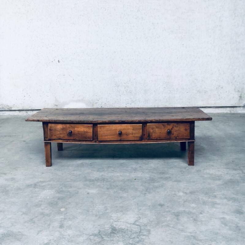 Antiek Spaans Folk Art Laag Consoletafel Of Salontafel photo Meubels