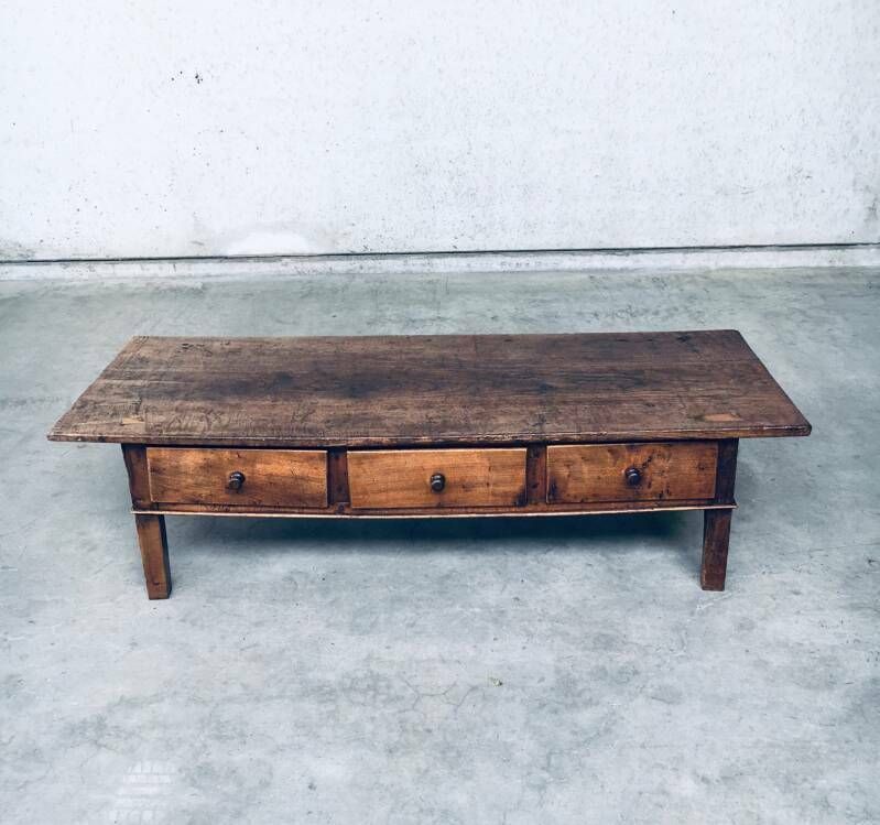 Antiek Spaans Folk Art Laag Consoletafel Of Salontafel photo vintage